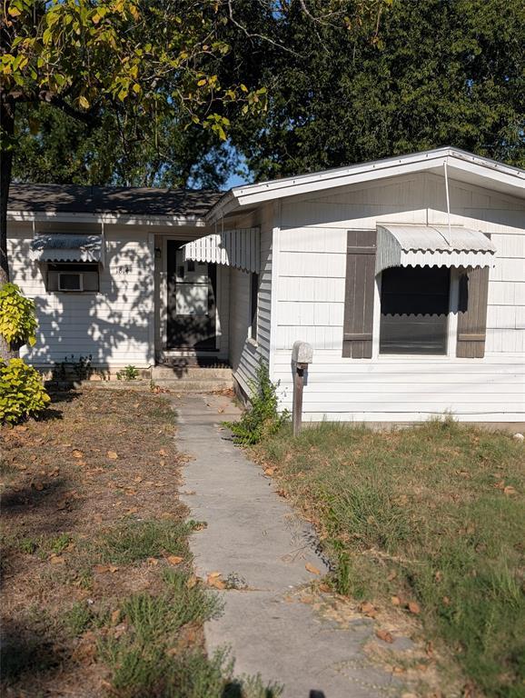 Building Photo - 1814 Davis St Rental