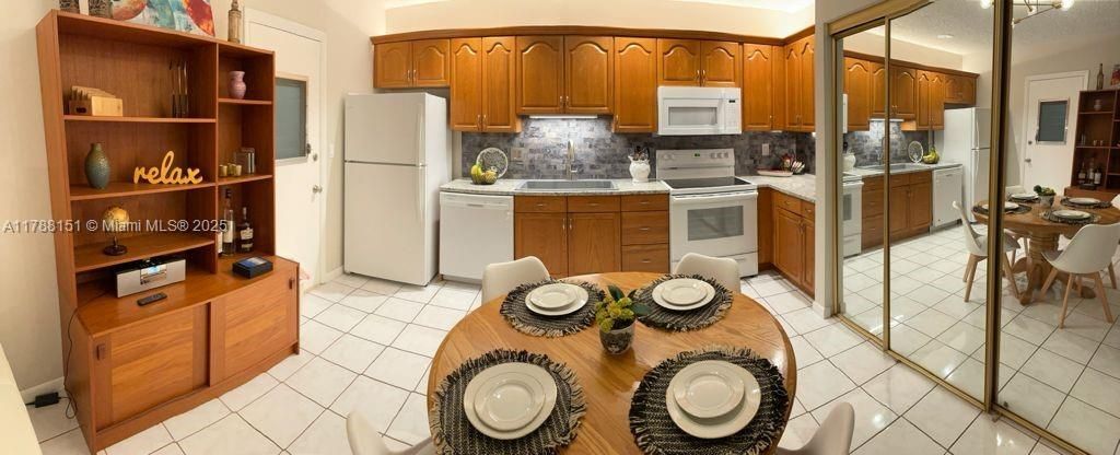 Photo - 1520 McKinley St Condo