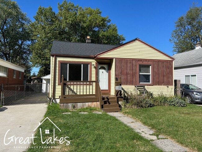 Building Photo - Beautiful 3 Bedroom 1 Bathroom now availab...