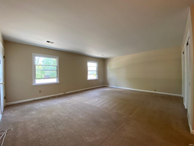 Photo - 225 E Winslow Rd