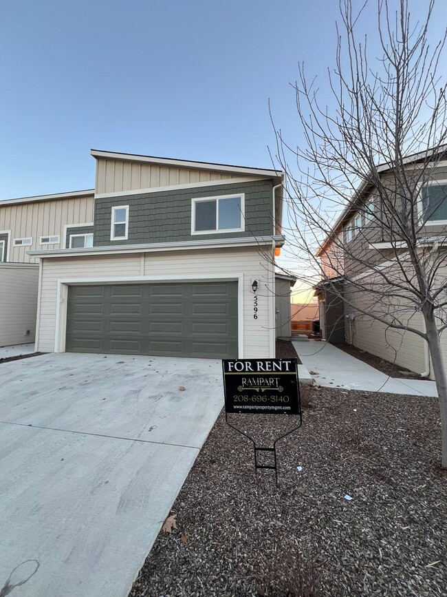 Townhome in Nampa close to CWI - Townhome in Nampa close to CWI