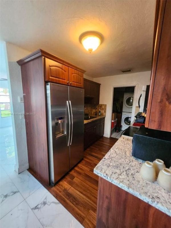 Photo - 1420 N 70th Ave