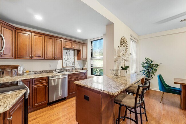 Photo - 50 Glenwood Ave Unidad 505