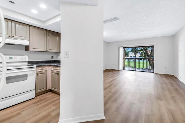 5200 NW 31st Ave