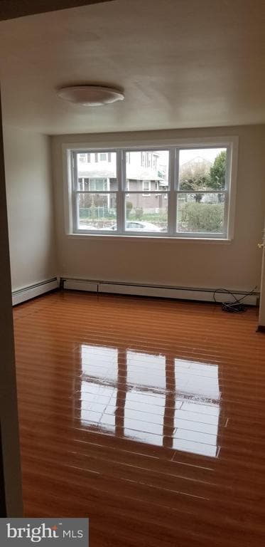 Photo - 7332 Montour St