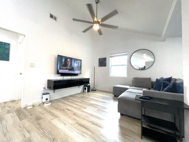 Photo - 1821 30th Ave N