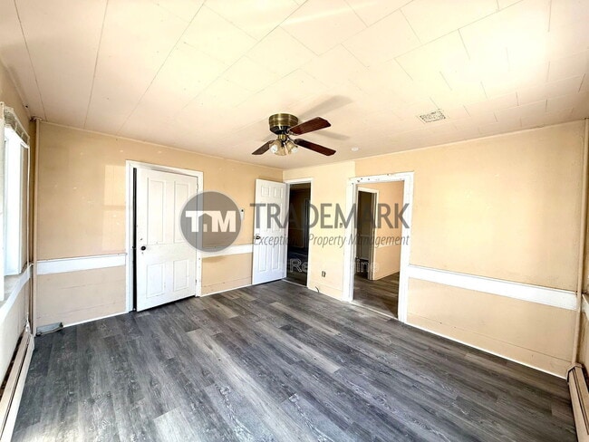 Photo - 202 W Church St