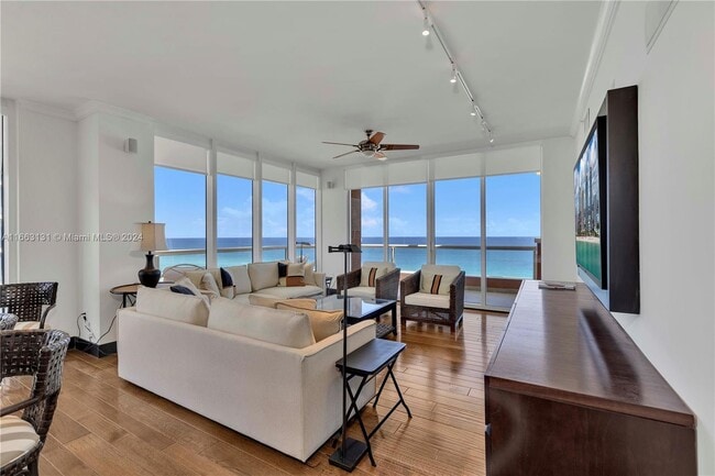 Building Photo - 17875 Collins Ave Rental