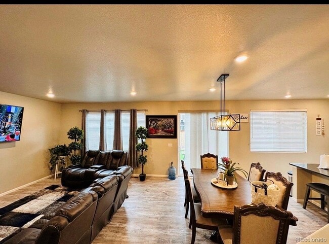 Photo - 9342 Salida St