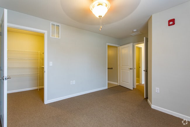 3BR, 2BA