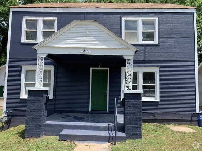 Building Photo - 201 S Lowry St Rental