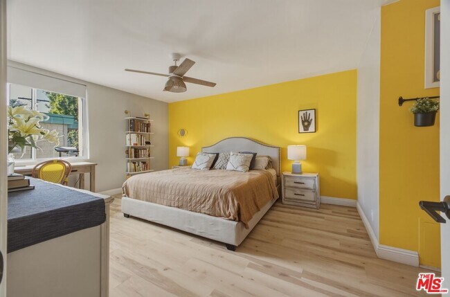 Photo - 5301 Balboa Blvd Unit F8