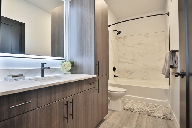 Photo - Vantage at Anderson Towne Center Apartments