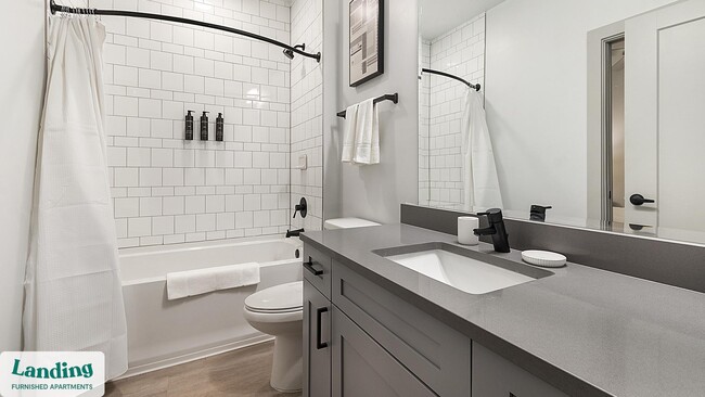 Photo - 1148 N Main St Unidad 233