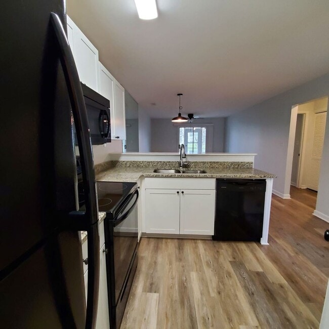 Photo - Claypond Village