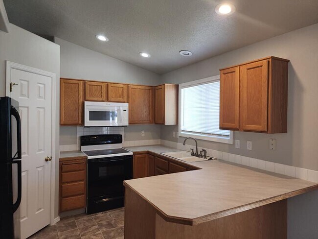 Photo - 11069 W Ardyce St