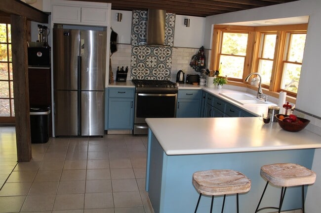 Photo - 725 New Hampshire Rte 103