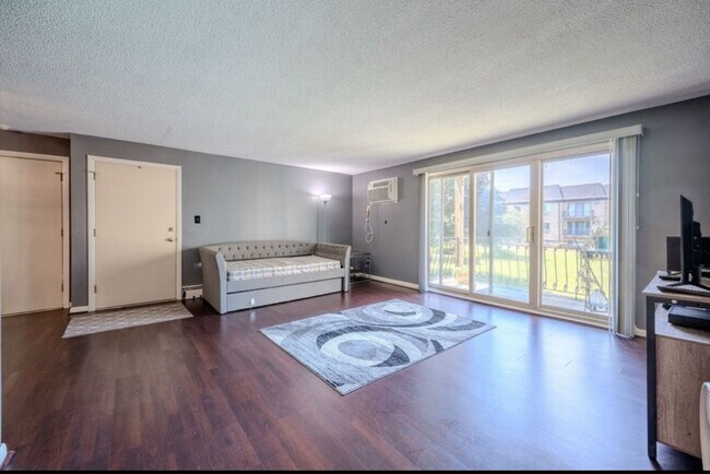 Photo - 341 Pawtucket Blvd