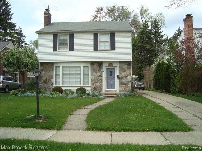Building Photo - 1711 Villa Rd