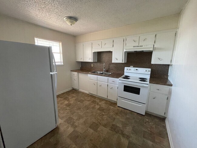 Photo - 425 W Avenue C Unidad 6