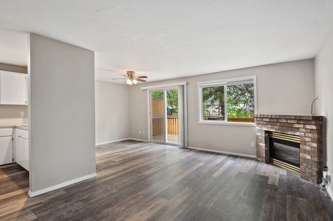 Building Photo - 6133SE Unit 6133