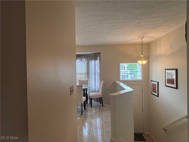 Photo - 1944 E 82nd St