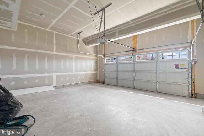 Photo - 148 W Baltimore St