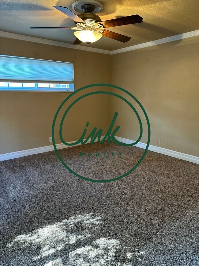 Photo - Charming Carson Home