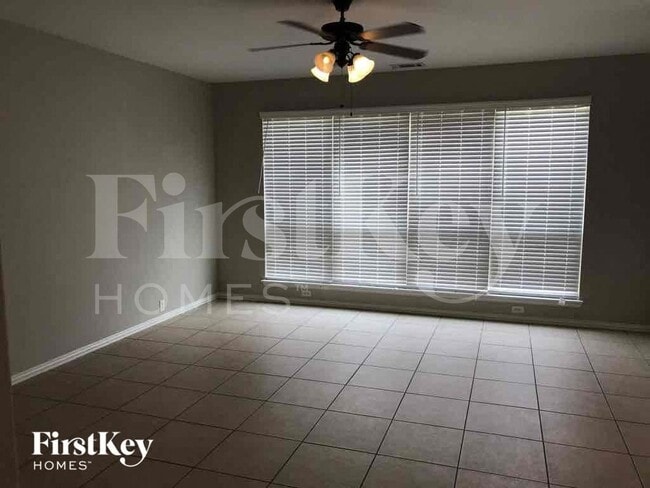Photo - 612 Celeste Ln
