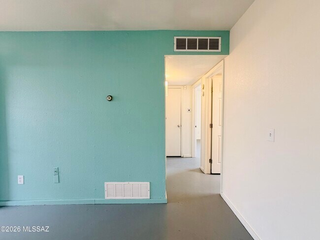 Photo - 1028 E Hedrick Dr