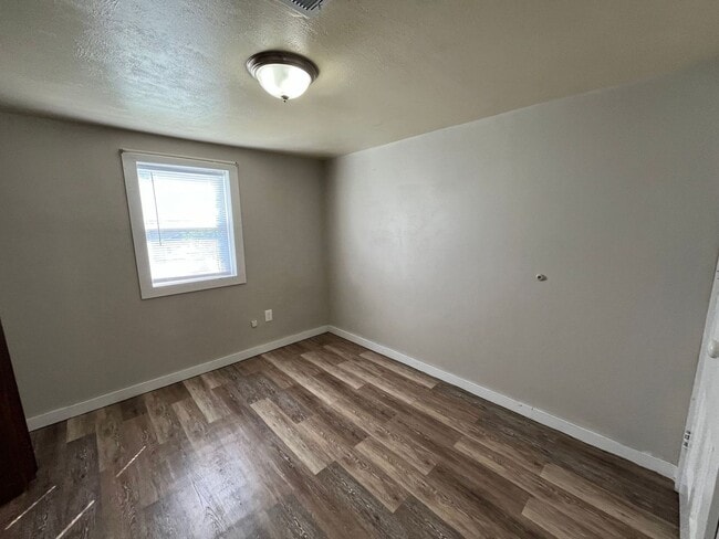 Photo - 310 W Arnold St Unit Upper