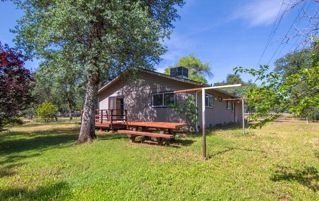 Photo - 2 Bedroom North Redding Home with Bonus Room. Completely Fenced!