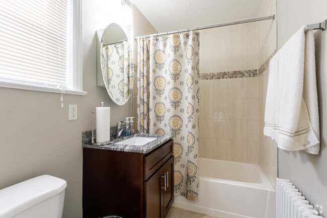 Bathroom - The Crossings at Union