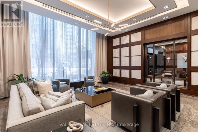 Photo - 55 Harbour Square Unit 1913