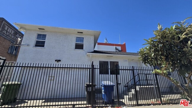 Photo - 4150 W Pico Blvd House