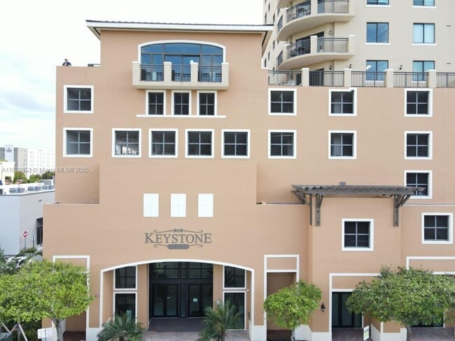 Building Photo - 4242 NW 2nd St Unit 712 Rental