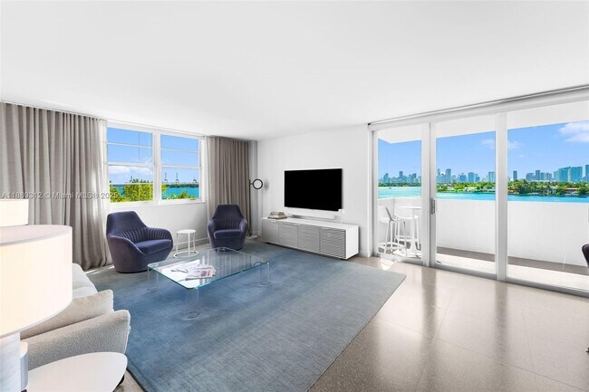 Photo - 5 Island Ave Unidad 5D