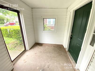 Photo - 458 Morgan Ave