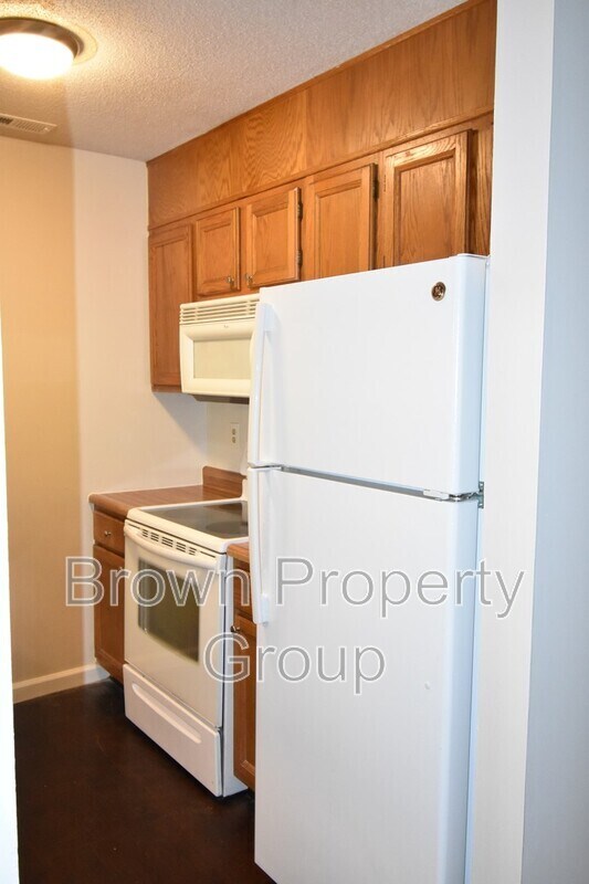 Photo - 244 Wickford Ct