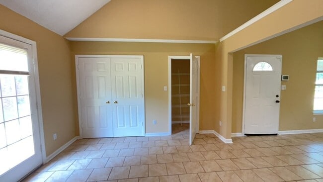 Photo - Renovated 2 Bedroom 2 Bath Home for Rent!
