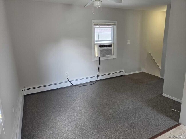 140 N Forest Ave Unit 2nd Floor