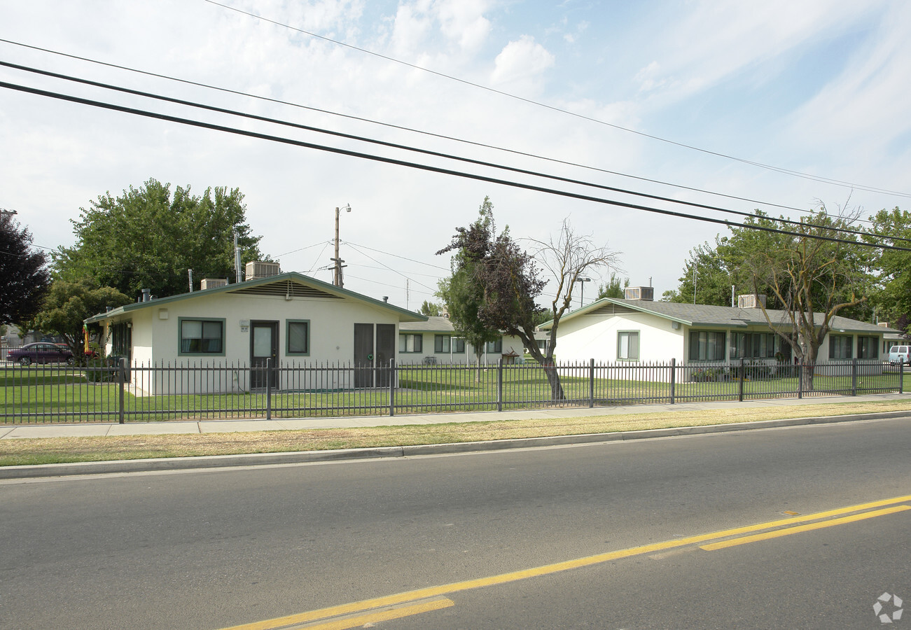 Sunset Terrace Apartments - Sunset Terrace Apartments