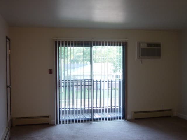 Building Photo - 1518 E Longview Dr Unit 1518 E Longview Dr. Rental