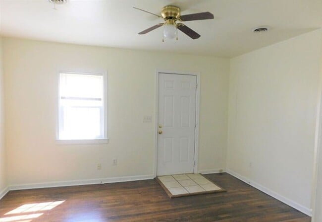 Photo - 1 bedroom/1 bathroom- Penniman Road