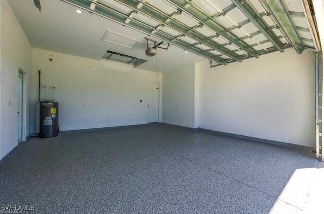Building Photo - 2000 Curry Ave N