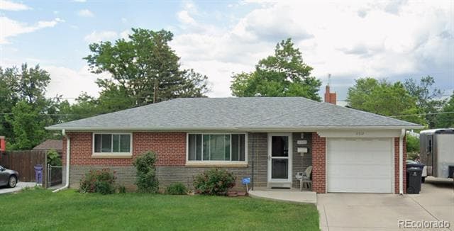 Building Photo - 2512 S Stuart St