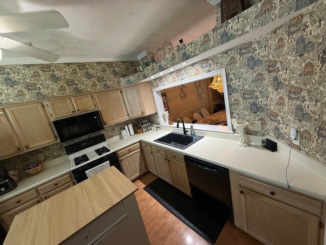 Photo - 842 S Lake Cir