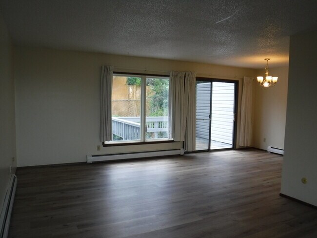 Photo - Duplex in the south hills