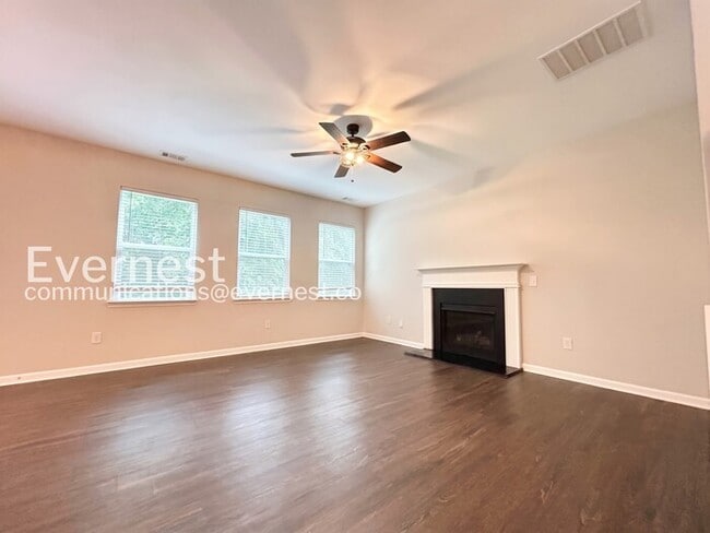 Photo - 131 Shoals Bridge Rd