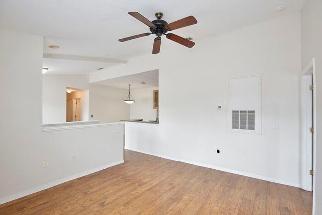 Photo - Stylish 3/2 Corner-Unit Condo with Resort ...